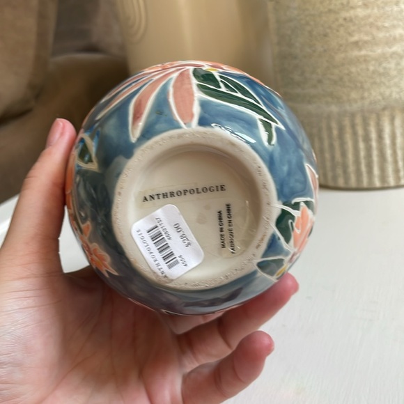 Gorgeous Anthropologie Vase - Picture 3 of 3